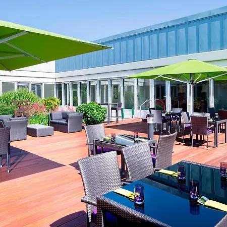 Sheraton Duesseldorf Airport Hotel-2