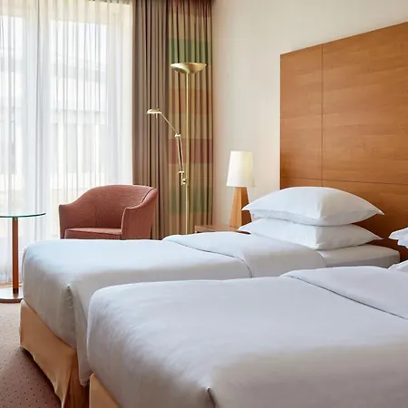 Sheraton Duesseldorf Airport Hotel-3